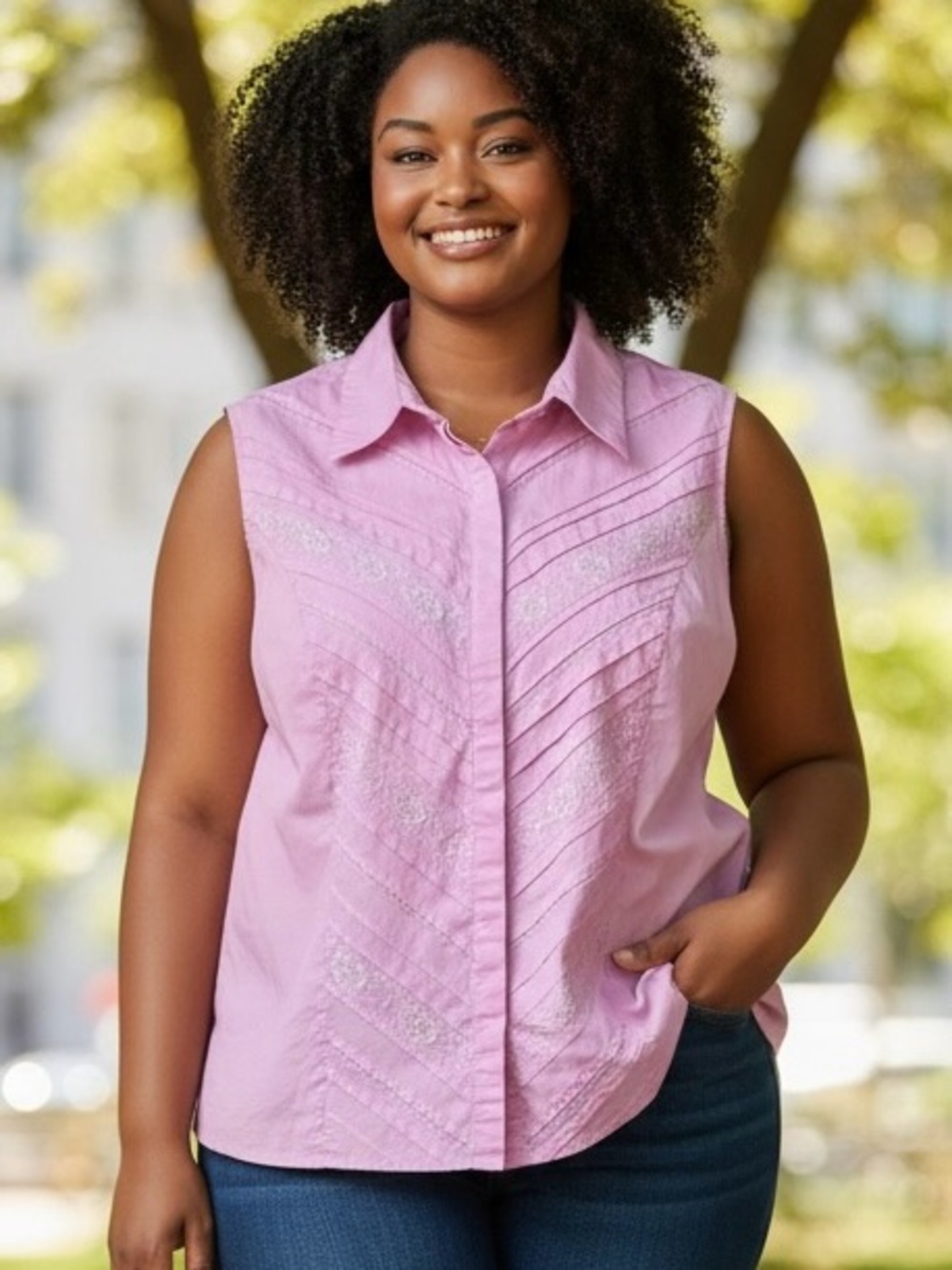 ⭐️Lane Bryant women’s Light Pink Embroidered Sleeveless Blouse